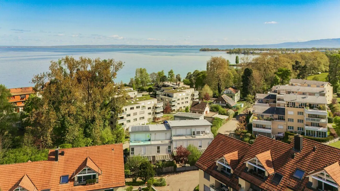 Grosszügiges 5.5-Zimmer-Reiheneinfamilienhaus in Seenähe - Photo 14 of 14