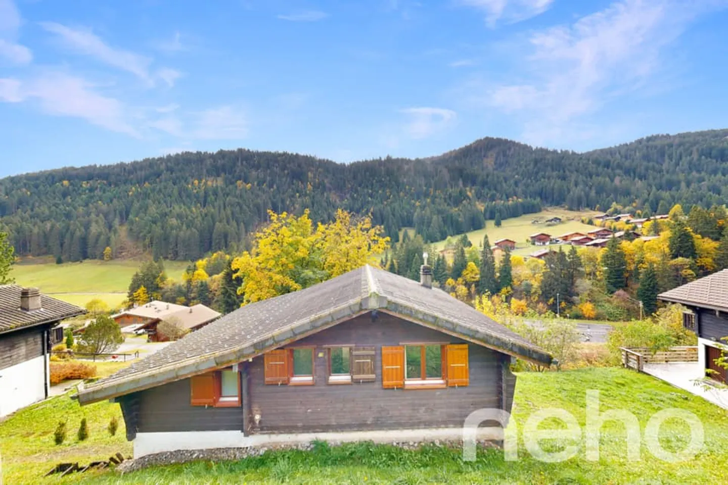 Exklusiv: Chalet mit 5 Schlafzimmern und schöner Südausrichtung - Foto 1 von 13