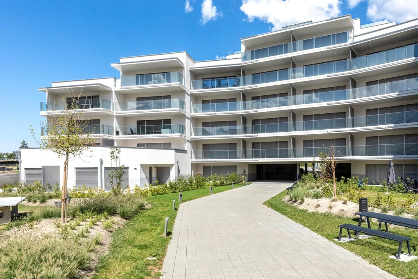 Appartement Moderne avec Terrasse - Photo 1 sur 8