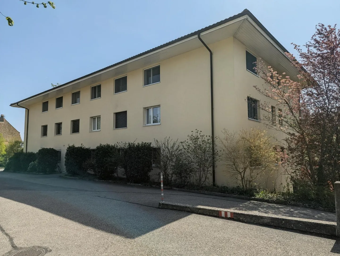 Wunderschöne 6-Zimmer-Wohnung mit 161 m² in einer begehrten Wohngegend - Foto 2 von 8