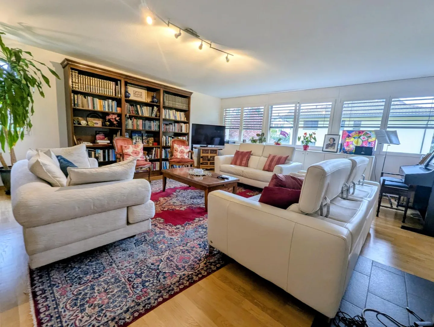 Wunderschöne 6-Zimmer-Wohnung mit 161 m² in einer begehrten Wohngegend - Foto 5 von 8
