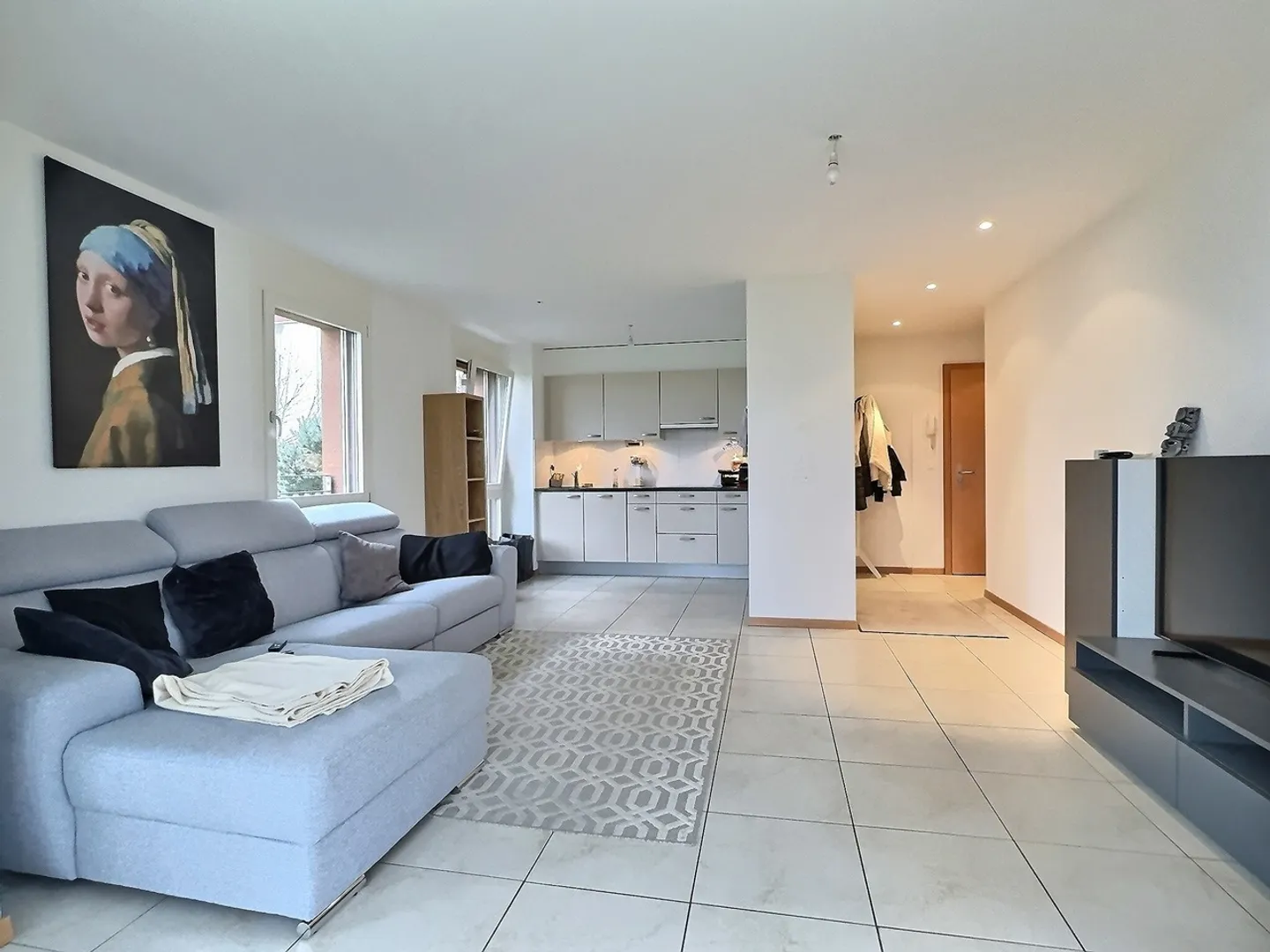 2.5 Room Apartment - Photo 2 of 6