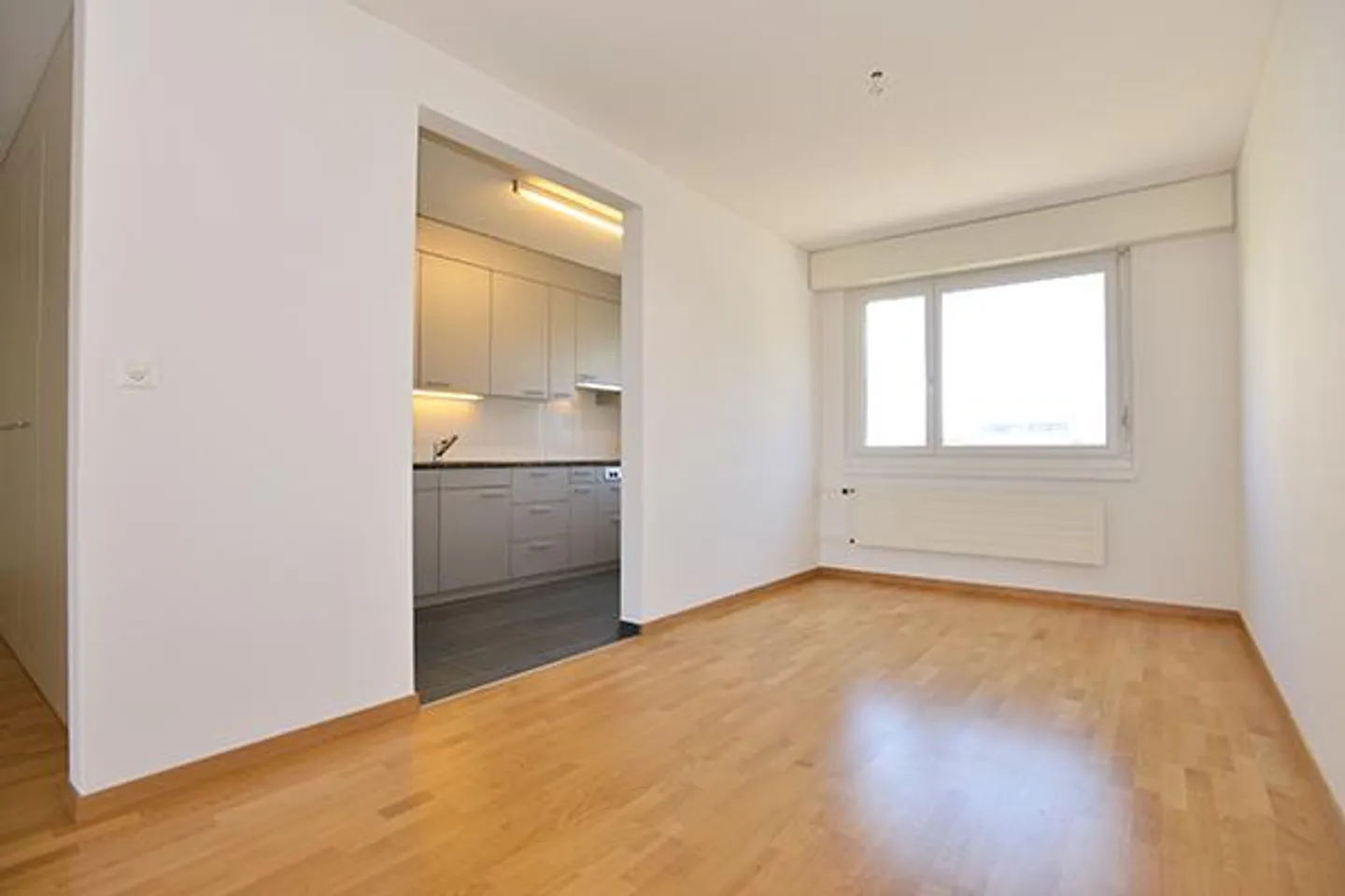 Spacious apartment with garden seating area - Photo 9 of 9