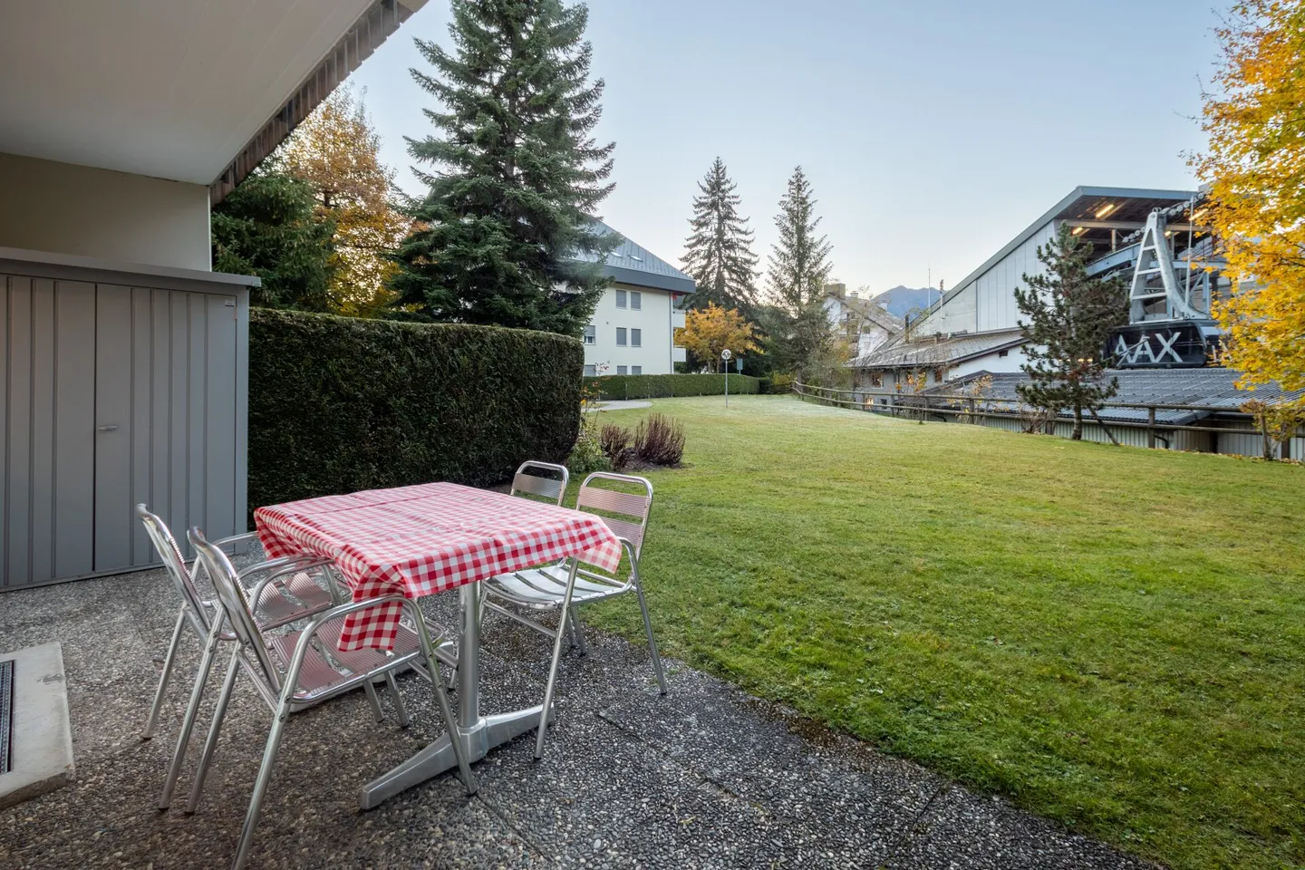 Appartamento al piano terra di 2 1/2 locali direttamente presso gli impianti di risalita a Laax - Foto 9 di 10