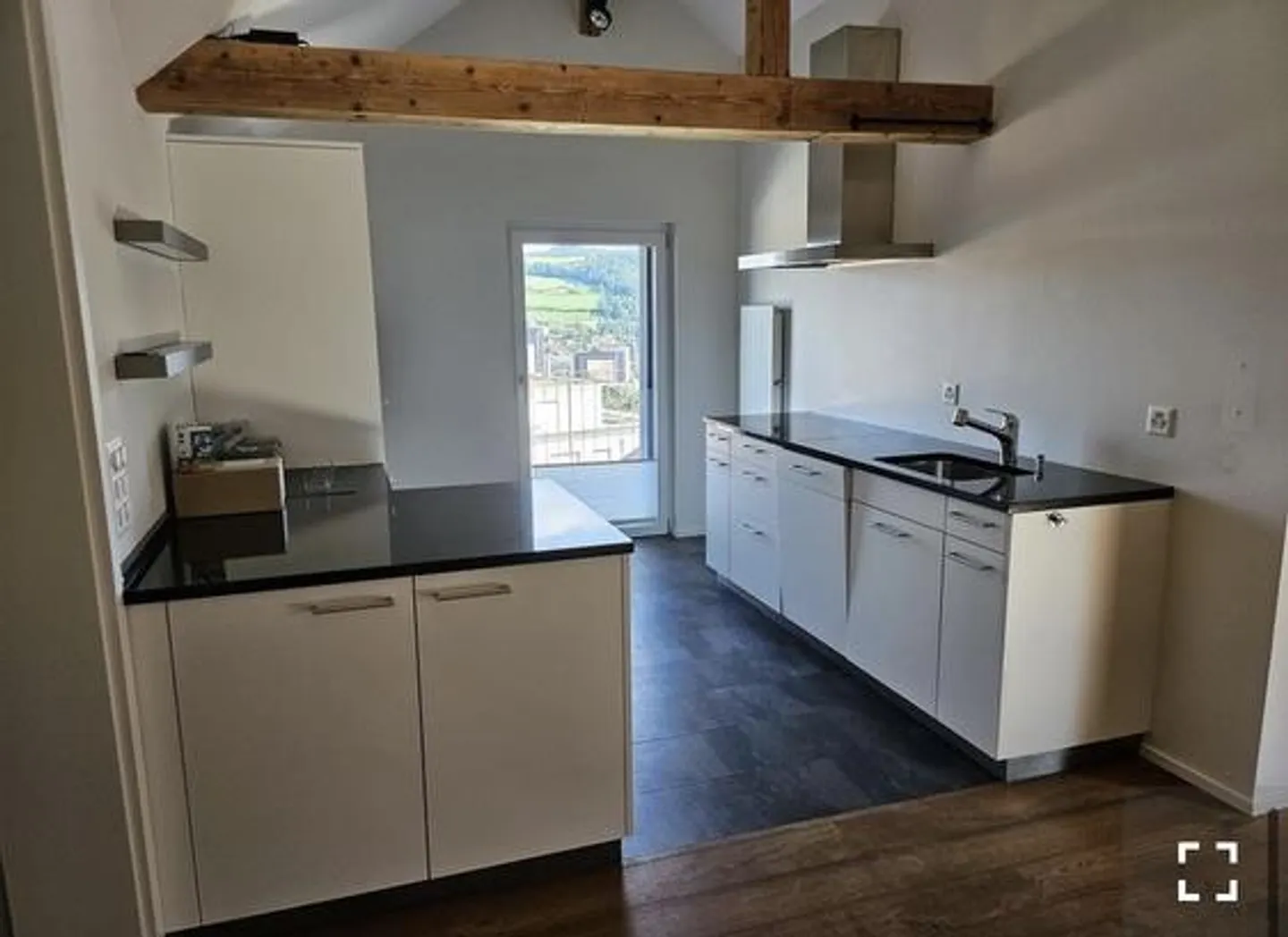 3-room penthouse with panoramic view - Photo 2 of 5