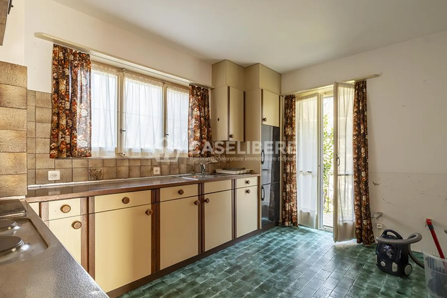 EINFAMILIENHAUS MIT GARTEN IN LOSTALLO - Foto 8 von 21