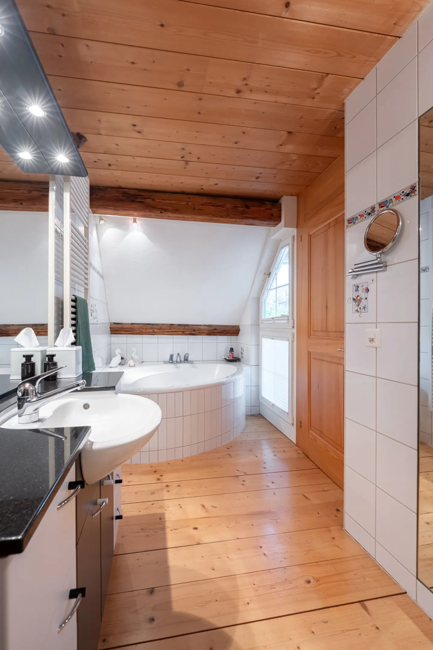 Charming Historic Family Home - Photo 7 of 9