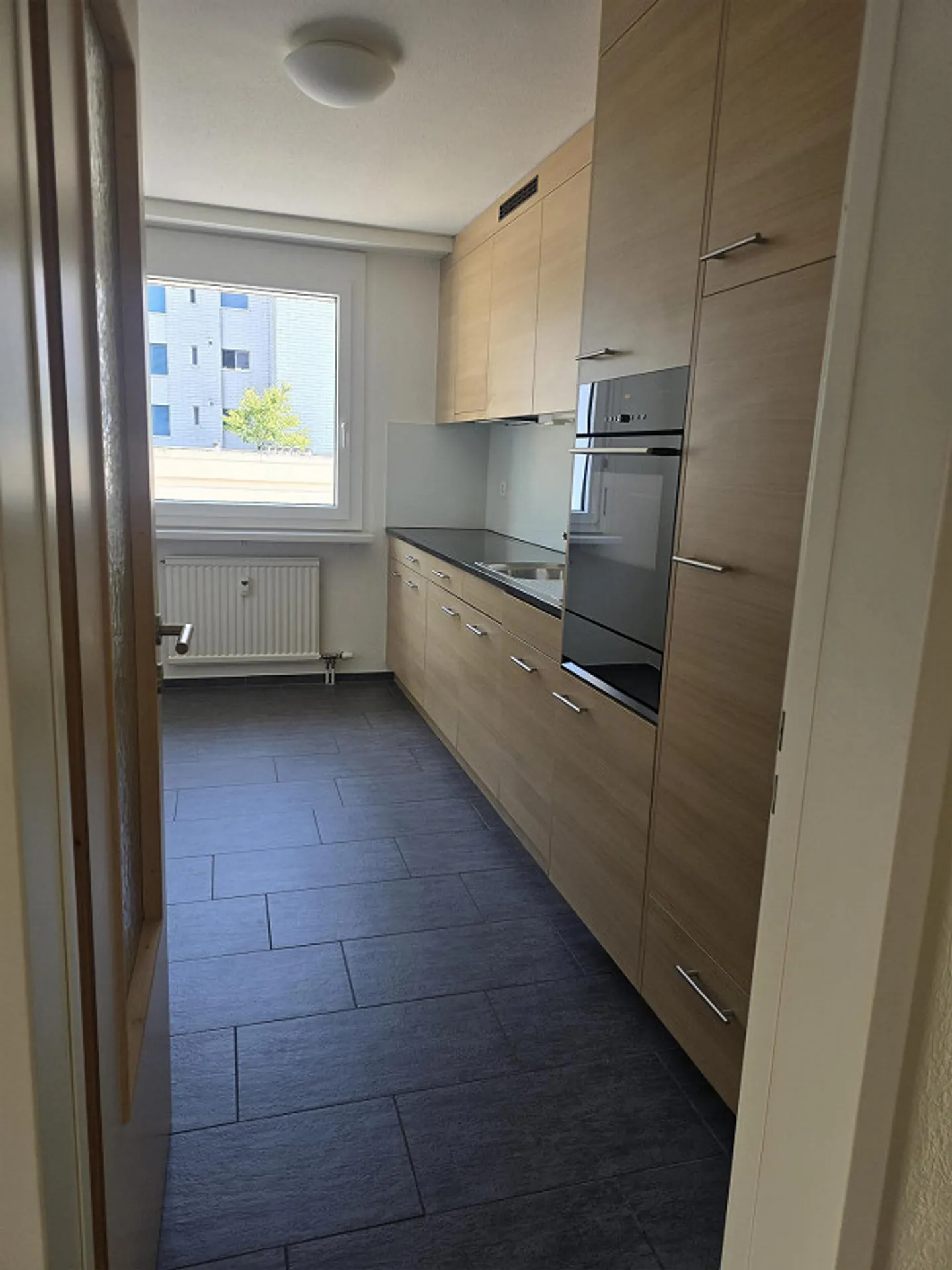 appartement spacieux et calme de 4 pièces - Photo 1 sur 10