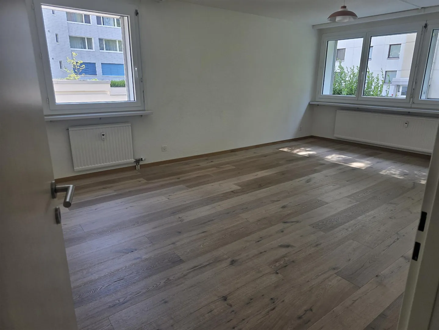 appartement spacieux et calme de 4 pièces - Photo 5 sur 10
