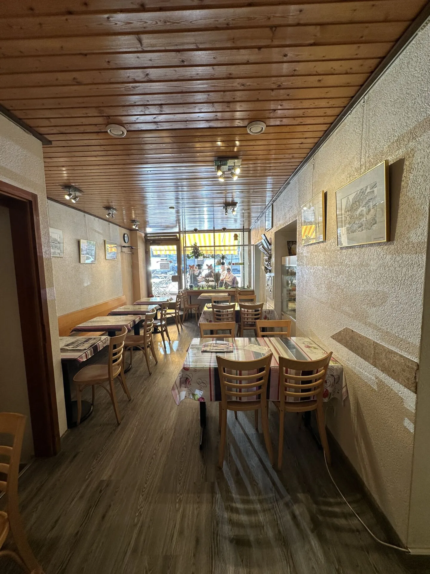 EDIFICIO RESIDENZIALE CON SPAZIO COMMERCIALE NEL CENTRO CITTADINO - Foto 23 di 28