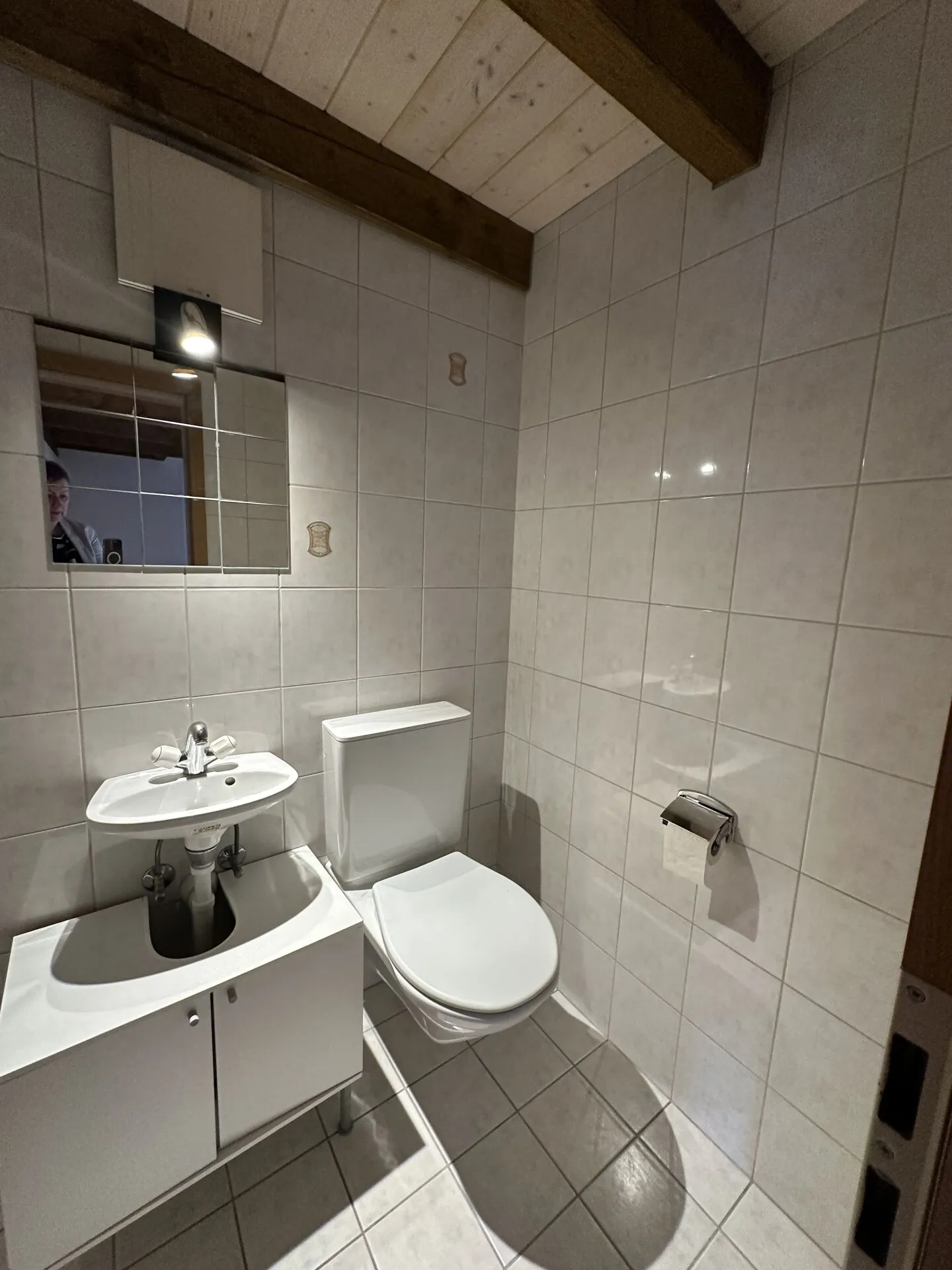 EDIFICIO RESIDENZIALE CON SPAZIO COMMERCIALE NEL CENTRO CITTADINO - Foto 11 di 28