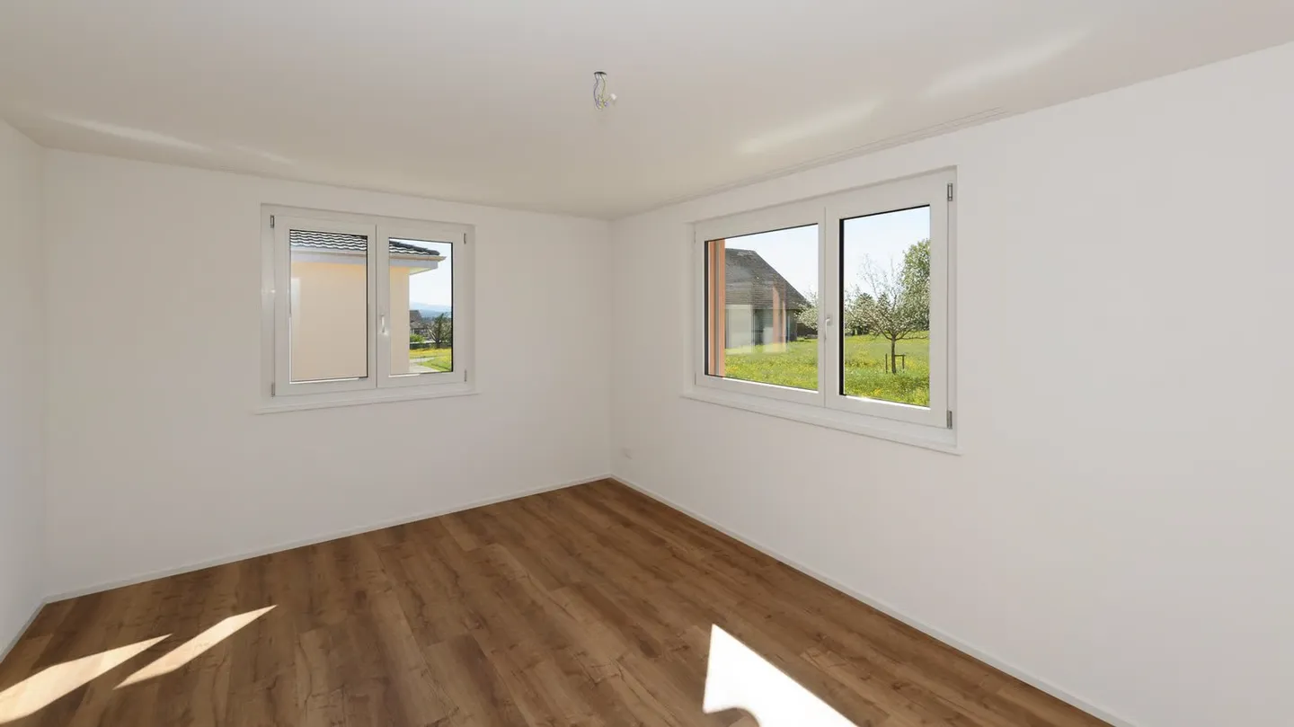 Nouvelle construction, presque autonome en énergie - Maison familiale individuelle de 5½ pièces avec grand jardin - Photo 6 sur 10