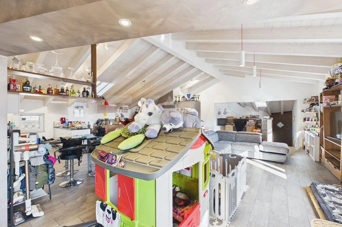 Casa unifamiliare spaziosa nel cuore di Sigirino - Foto 8 di 13