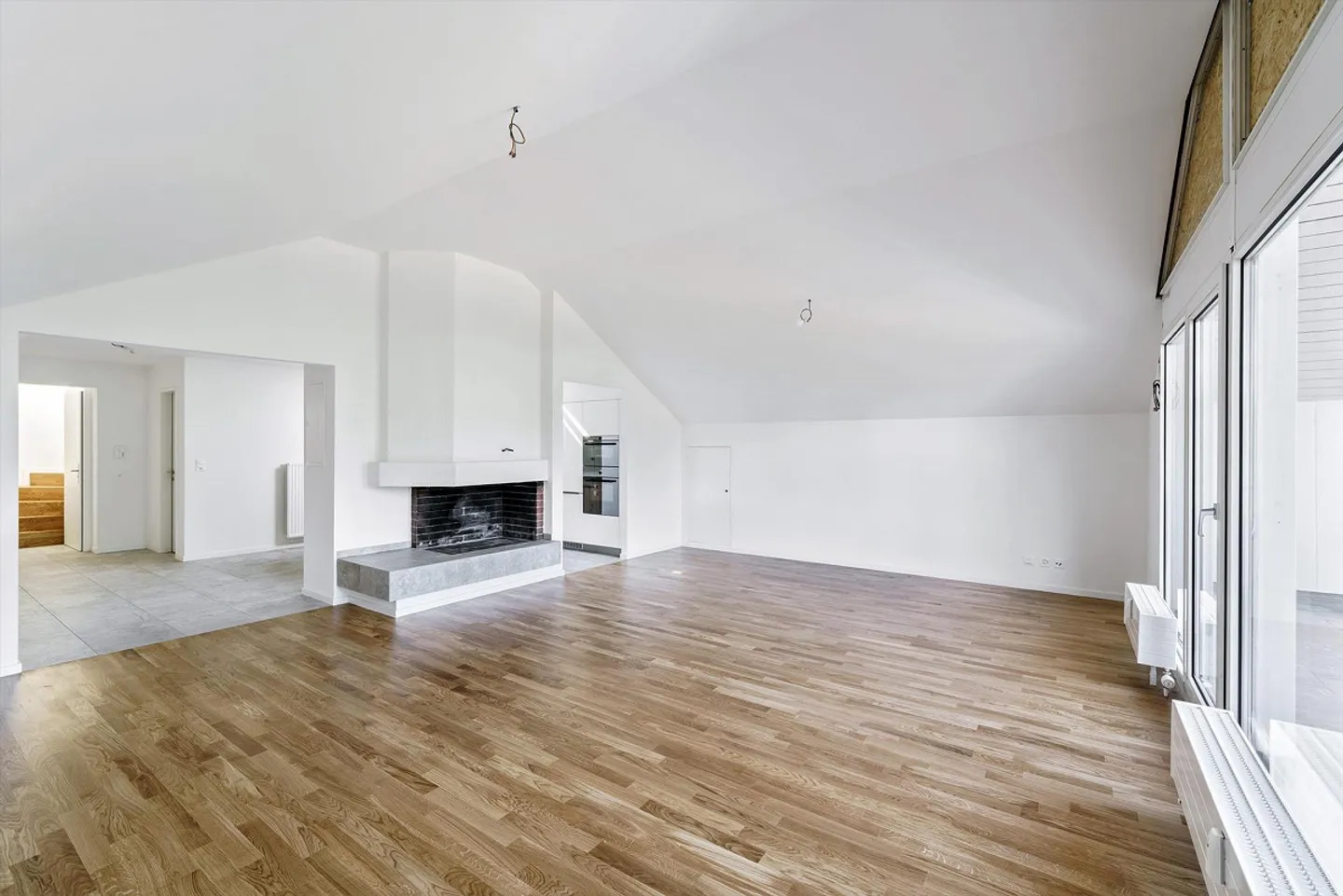 Modernes Apartment in Binningen - Foto 2 von 8