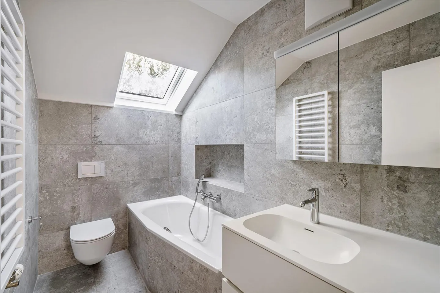 Modernes Apartment in Binningen - Foto 4 von 8