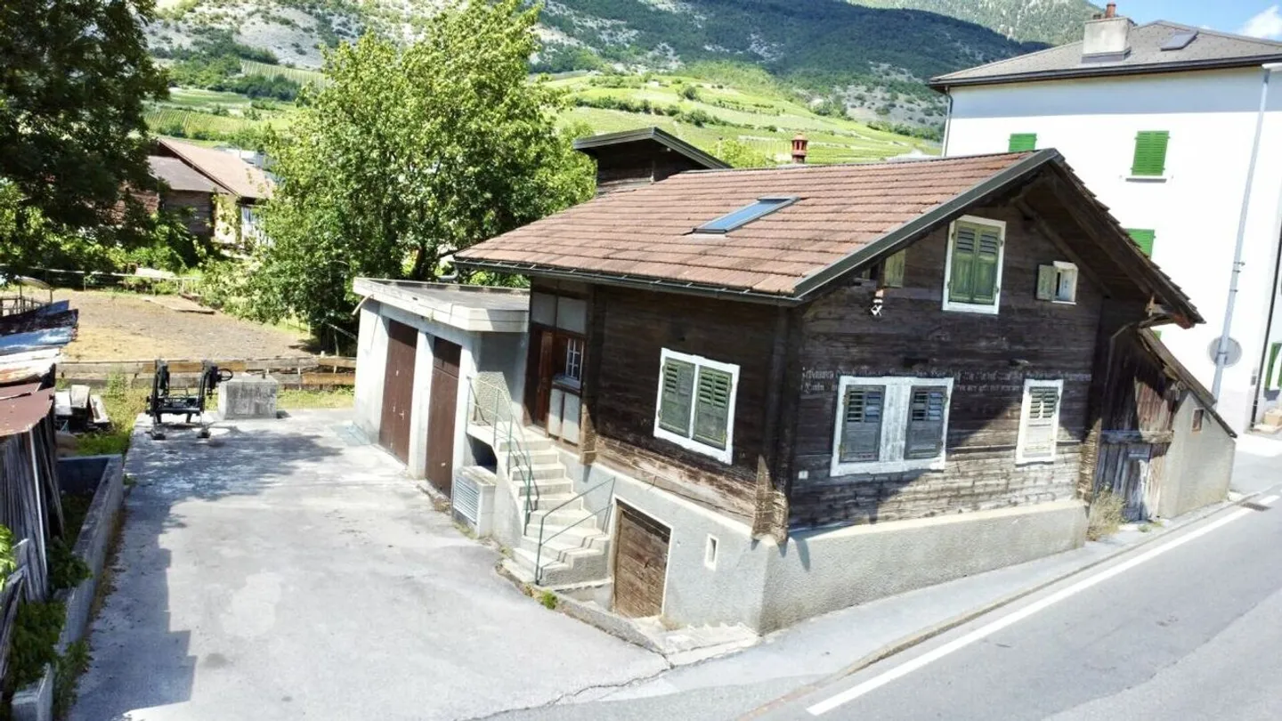Haus zu renovieren mit Keller nach Wunsch umbaubar - Foto 1 von 30