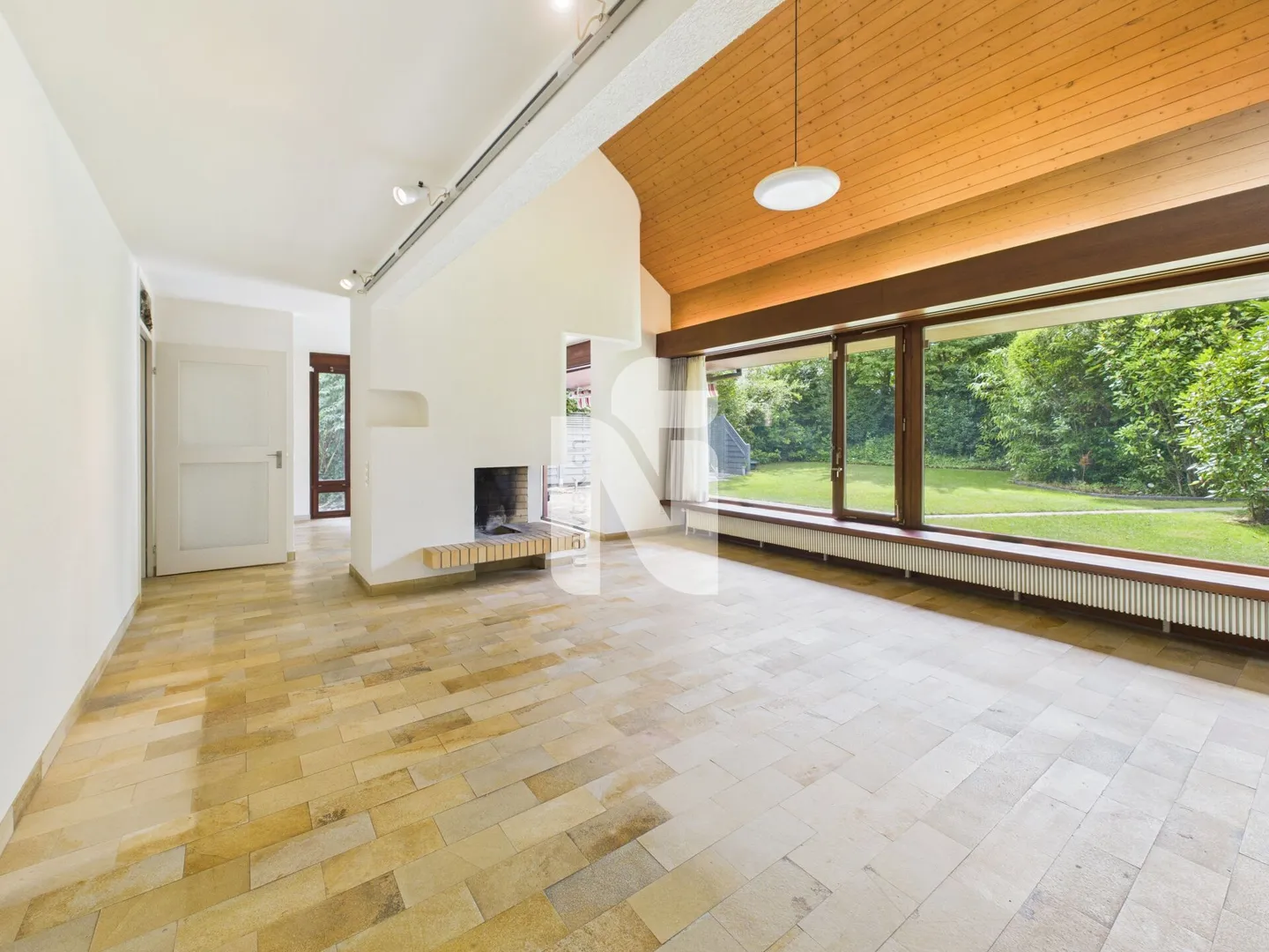 Detached 6.5-room single-family house on four floors with large garden, garage, and wellness area in a quiet, exclusive location on the Bruderholz - Photo 7 of 26