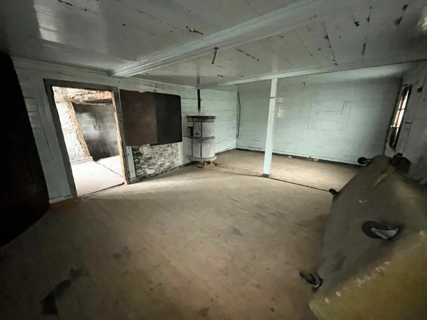 Haus zu renovieren mit Keller nach Wunsch umbaubar - Foto 27 von 30