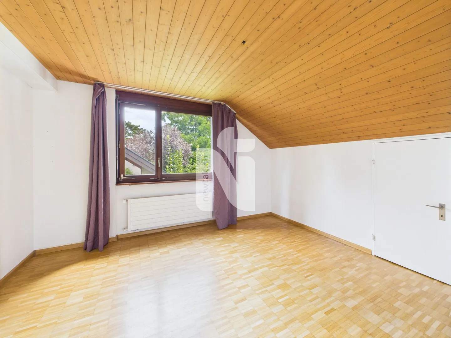 Detached 6.5-room single-family house on four floors with large garden, garage, and wellness area in a quiet, exclusive location on the Bruderholz - Photo 13 of 26