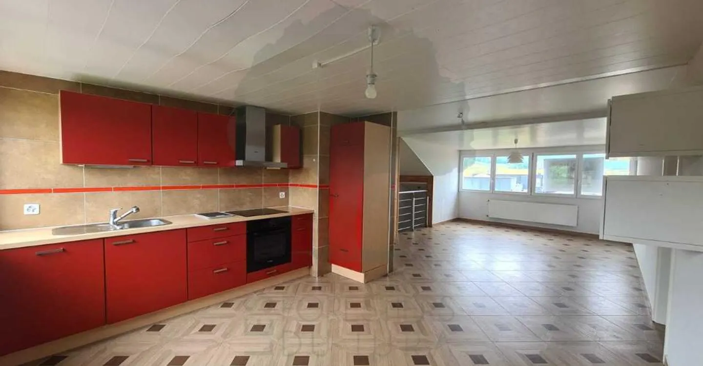 Maison Familiale avec Deux Appartements - Photo 3 sur 13