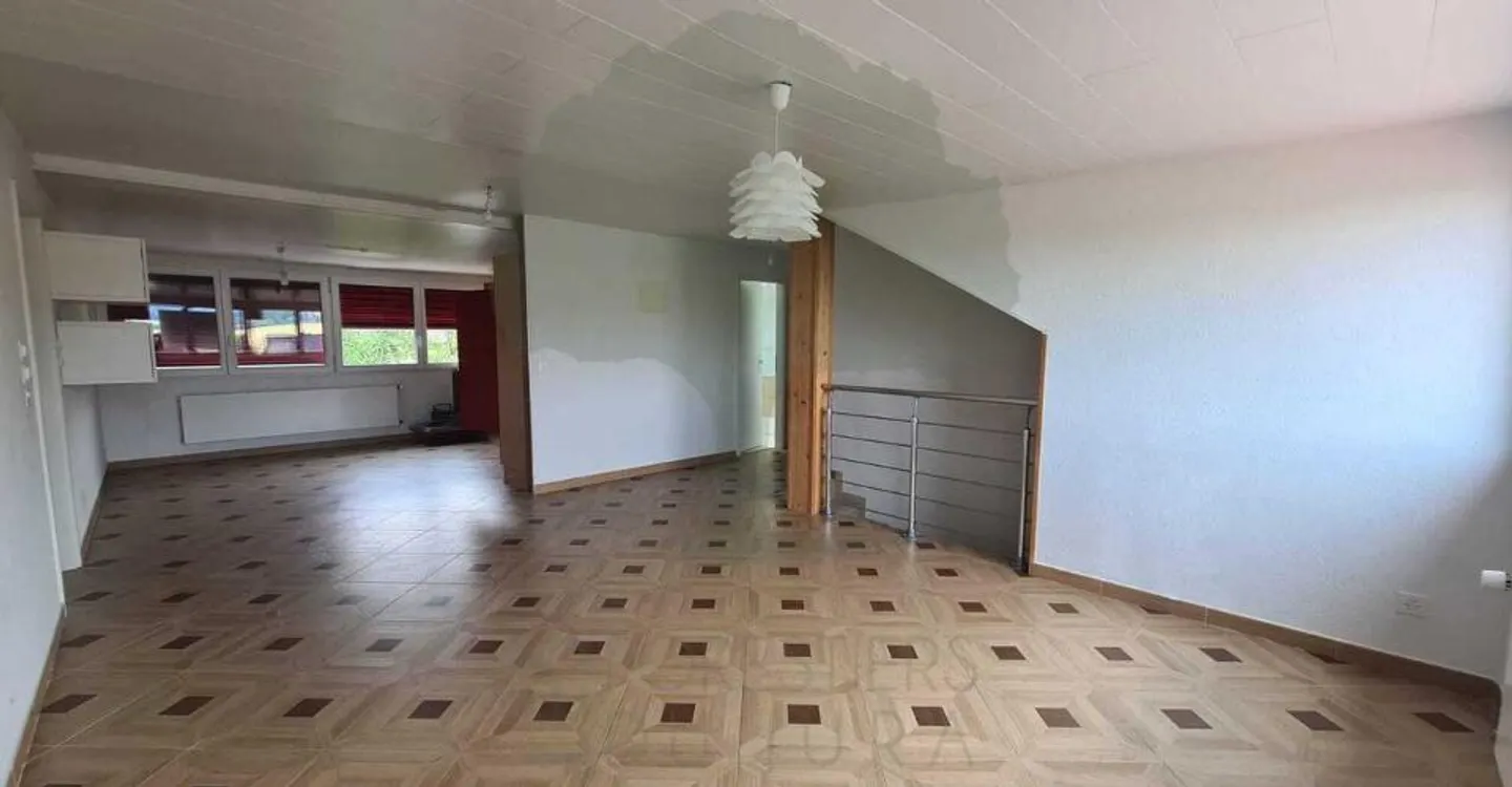 Maison Familiale avec Deux Appartements - Photo 5 sur 13