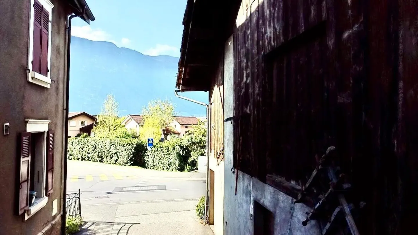 For sale - Two plots with barn, garages and outdoor areas - Fully - Photo 5 of 9