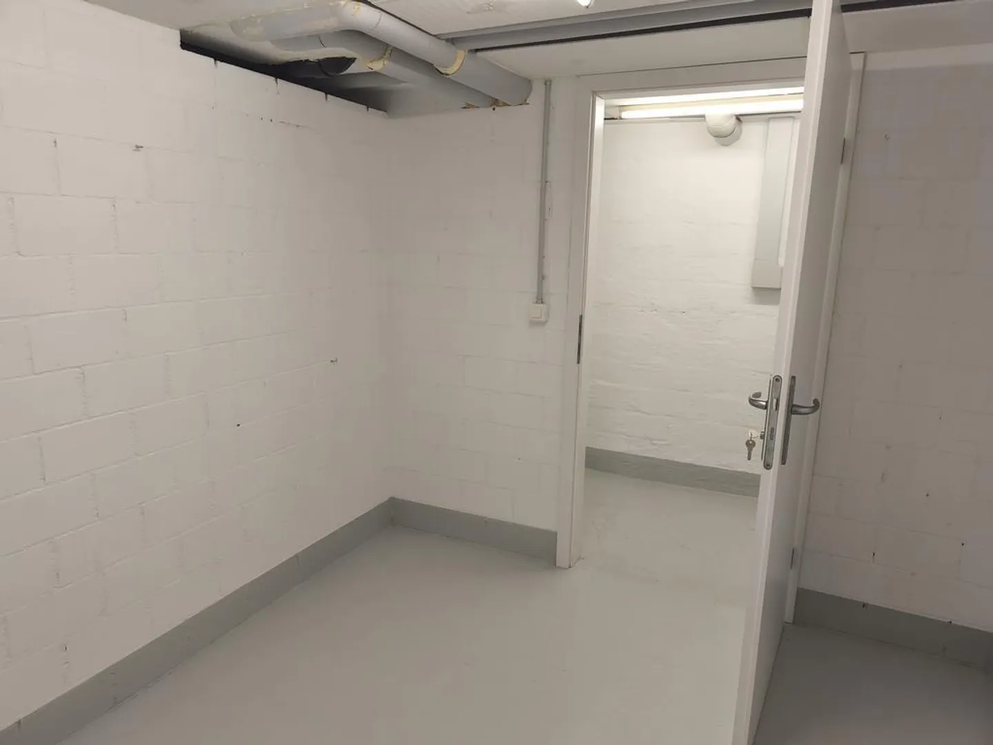 Well-located craft room - Near tram stop "Unterriet" - Photo 3 of 3