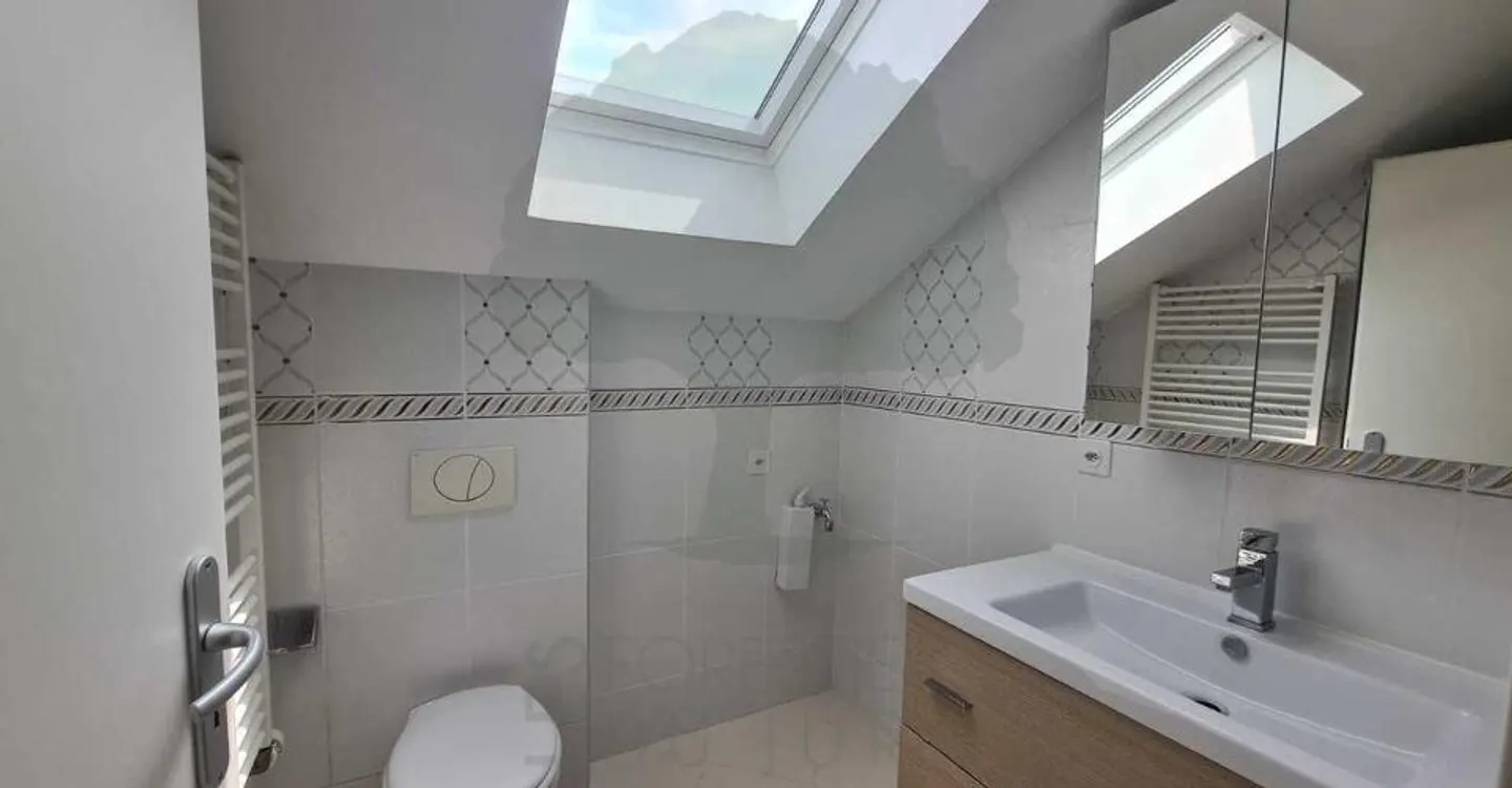 Maison Familiale avec Deux Appartements - Photo 11 sur 13