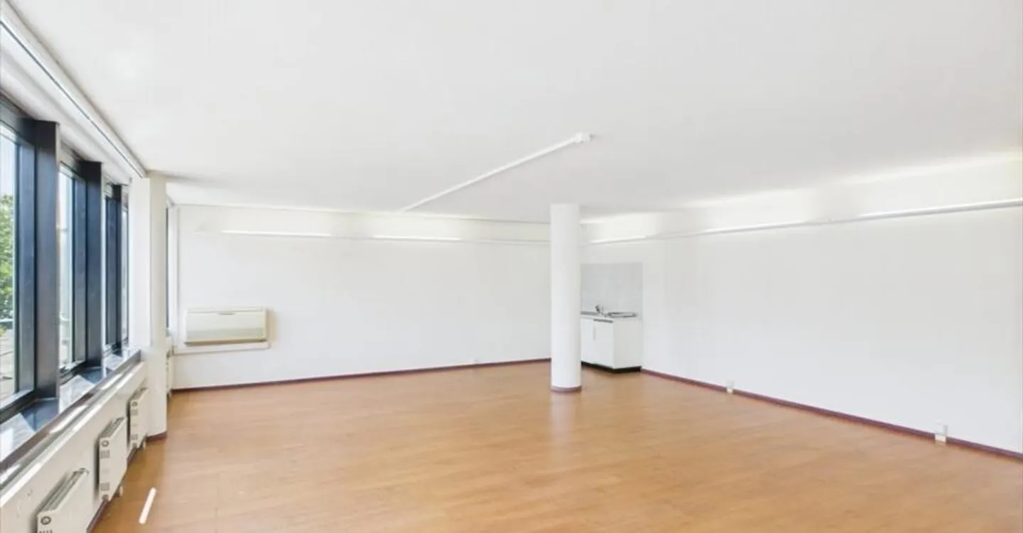 Bureau à louer - Photo 2 sur 6