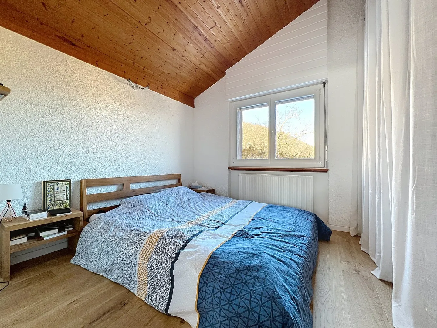 Villa with 5.5 rooms and separate living area – Chézard-Saint-Martin - Photo 5 of 14