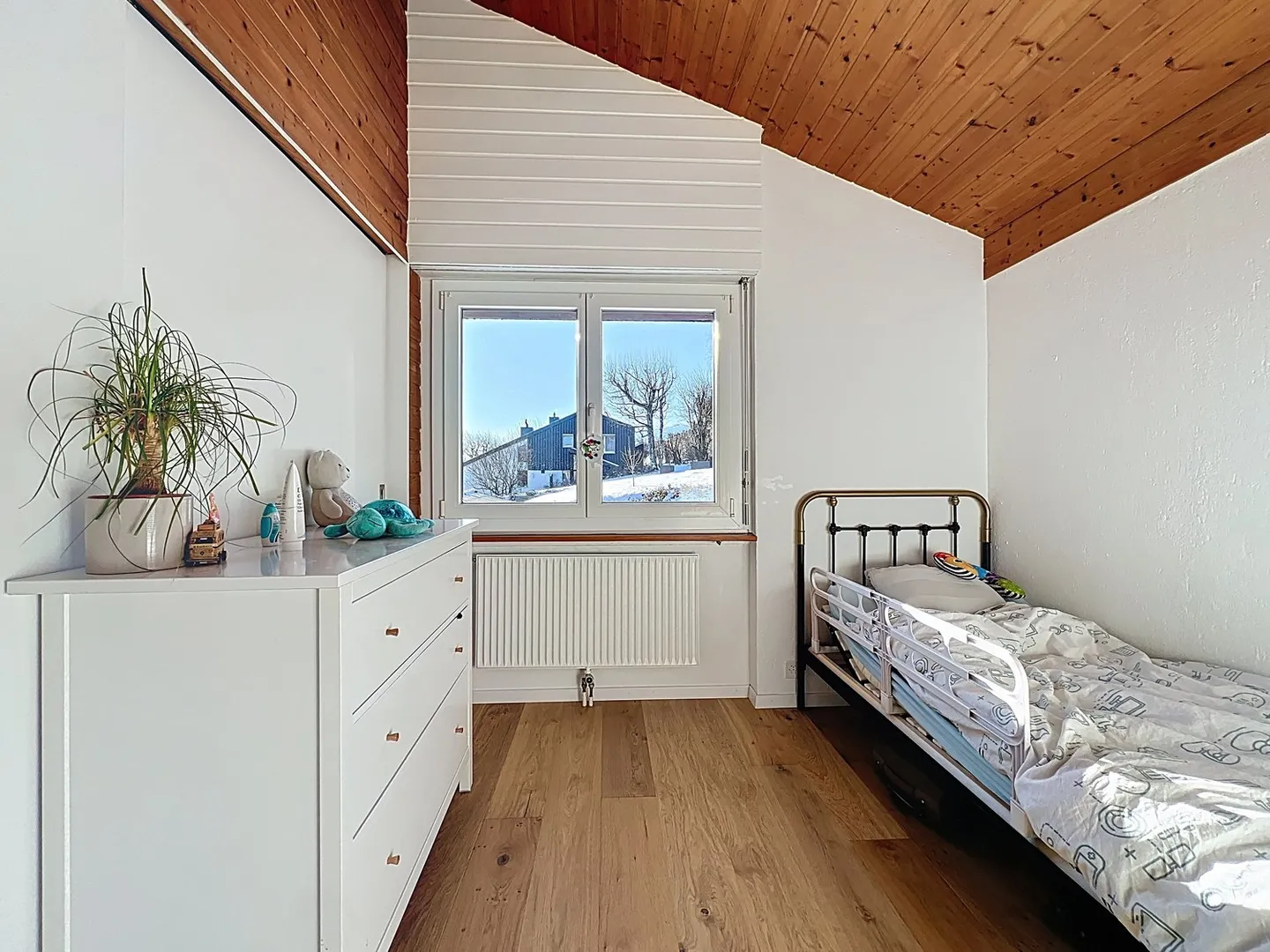 Villa with 5.5 rooms and separate living area – Chézard-Saint-Martin - Photo 6 of 14