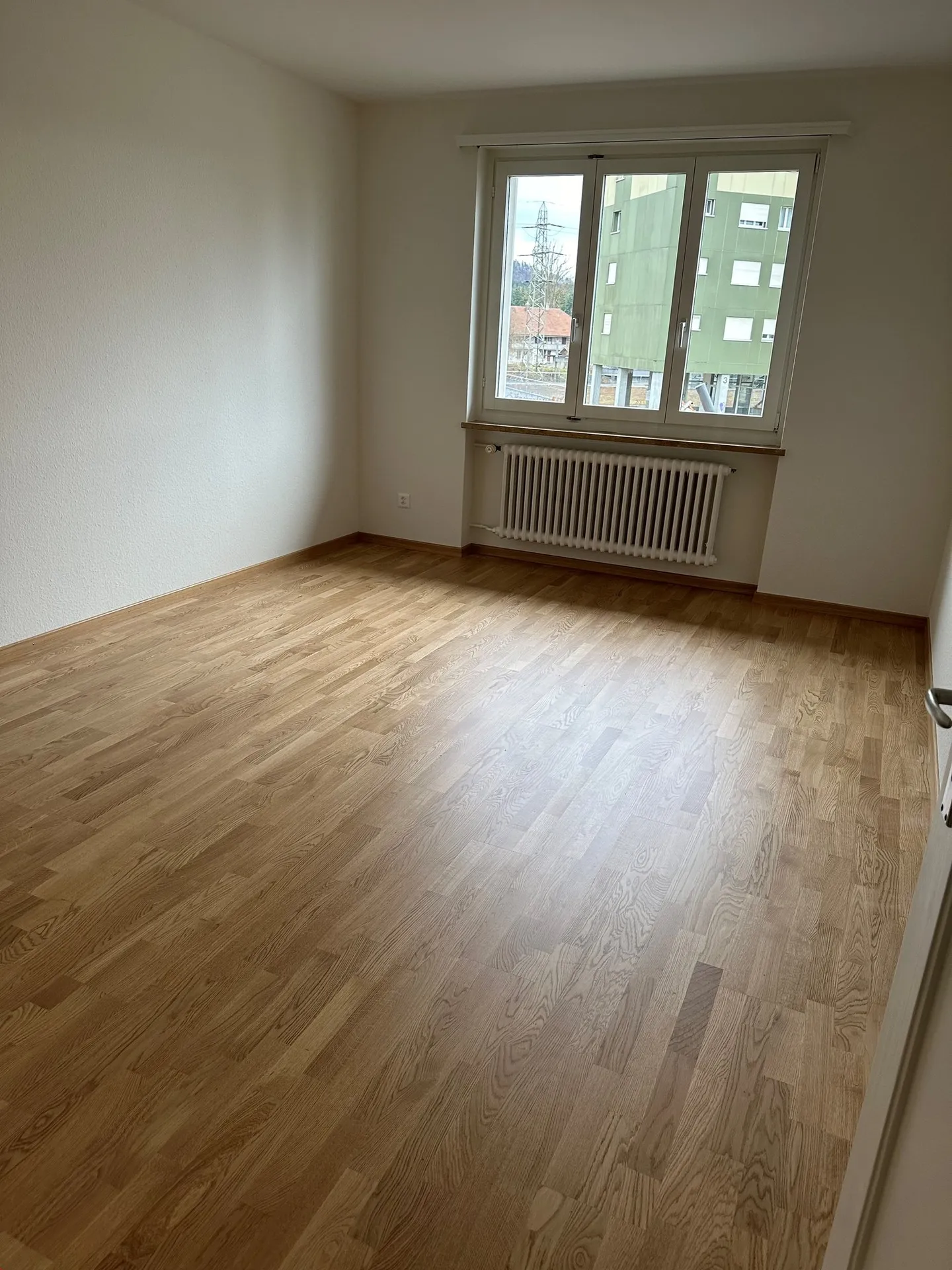 Ampio appartamento di 4,5 stanze a Zollikofen - Foto 3 di 13