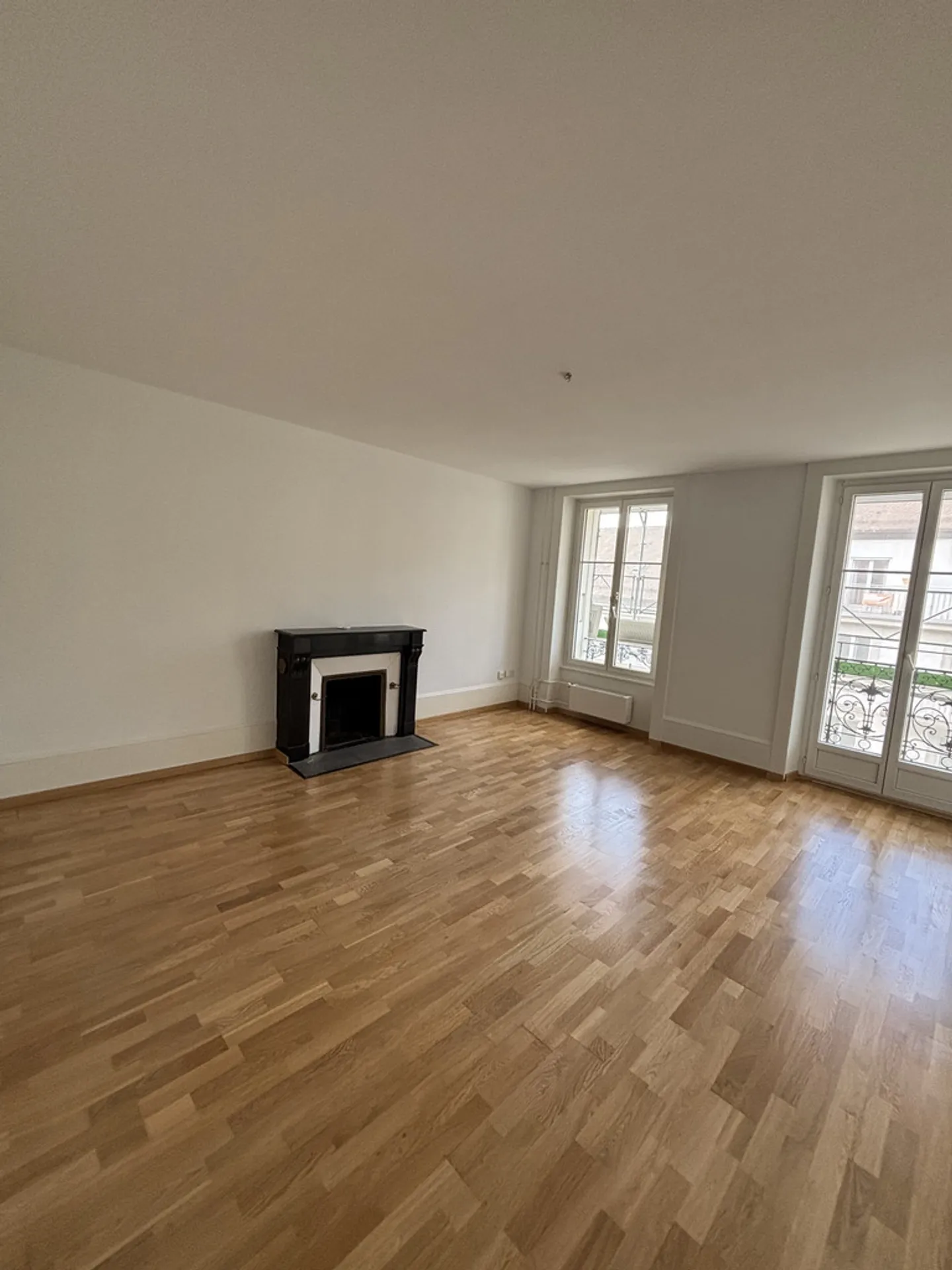 Beautiful apartment in the attic located at 15 Maupas Street - Photo 4 of 8