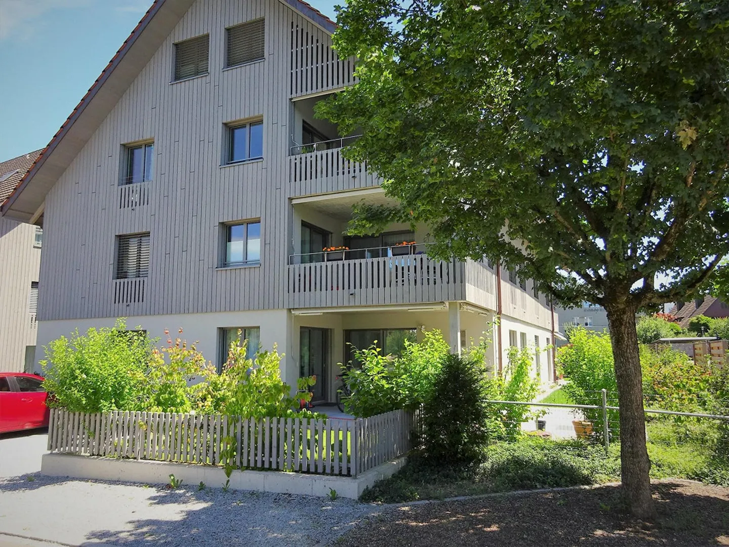 Bella appartamento di 4.5 stanze a Nänikon - Foto 1 di 12