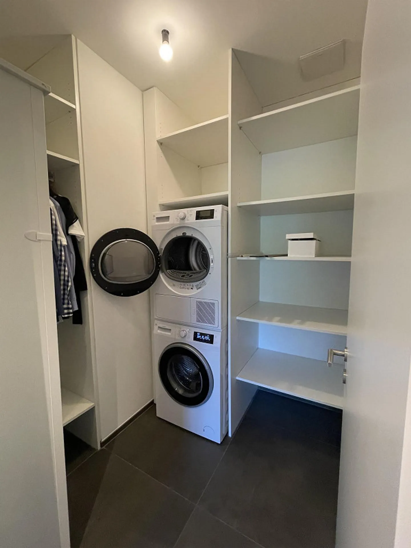 Bella appartamento di 4.5 stanze a Nänikon - Foto 7 di 12