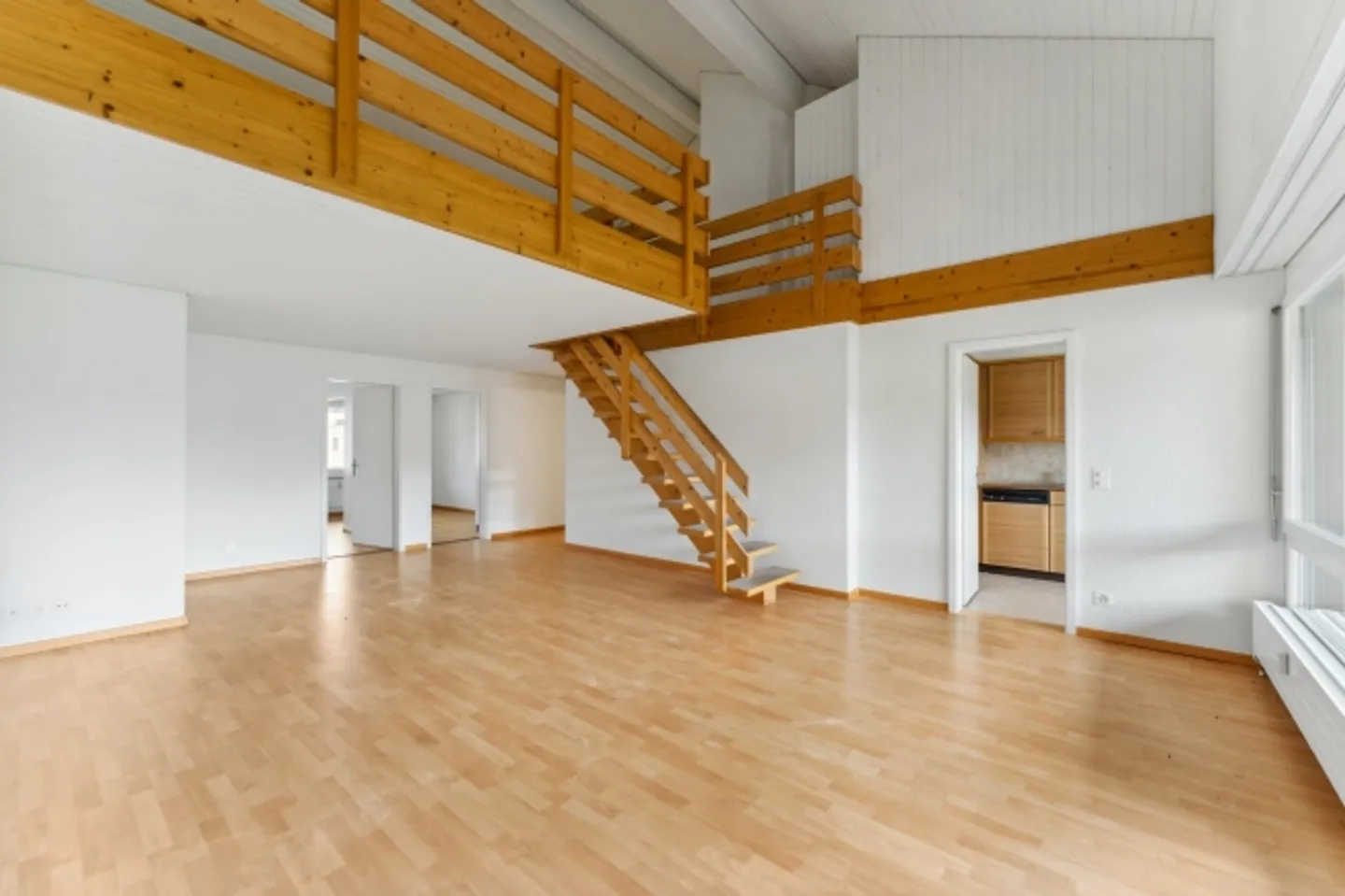 BLACK FRIDAY - Free parking space for one year! - Photo 1 of 11