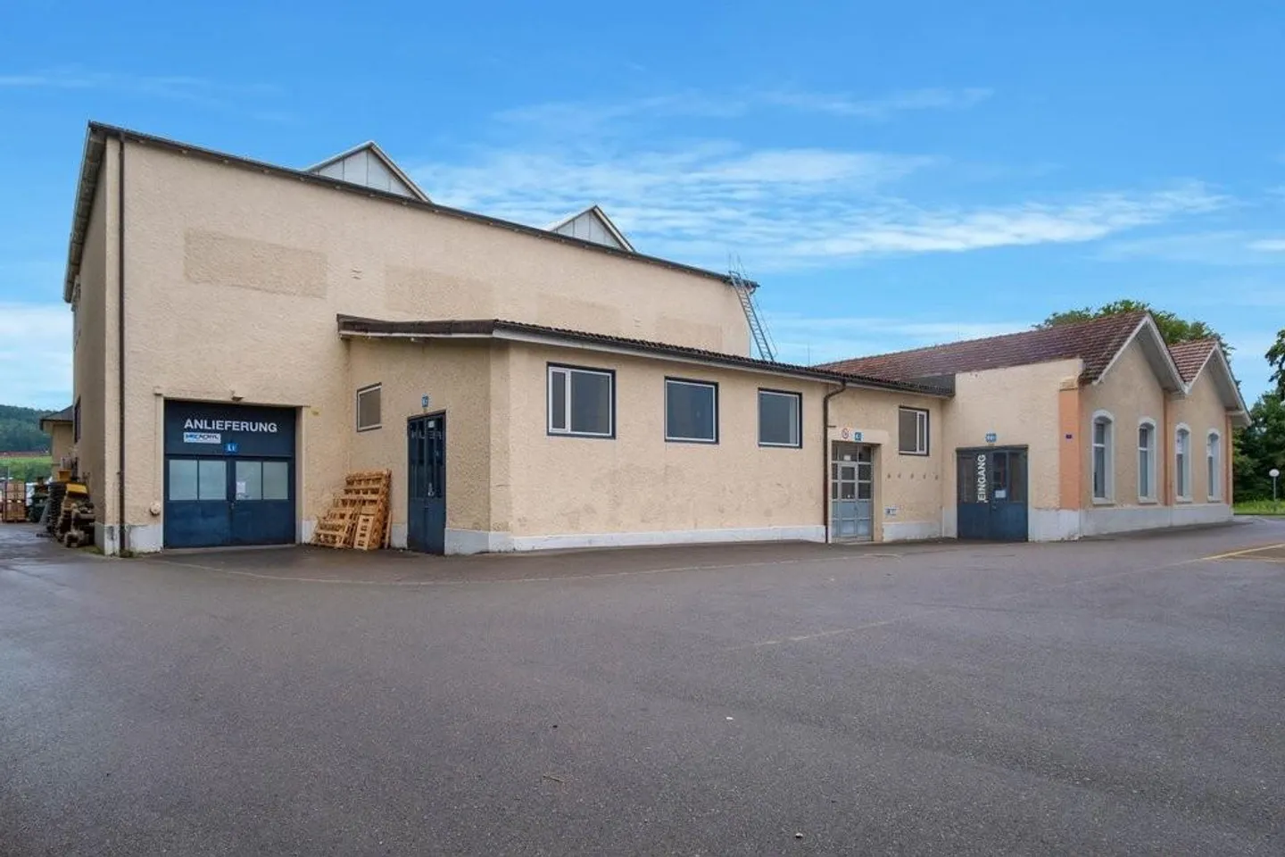 Attraktive Gewerbefläche in Neftenbach! - Foto 1 von 4