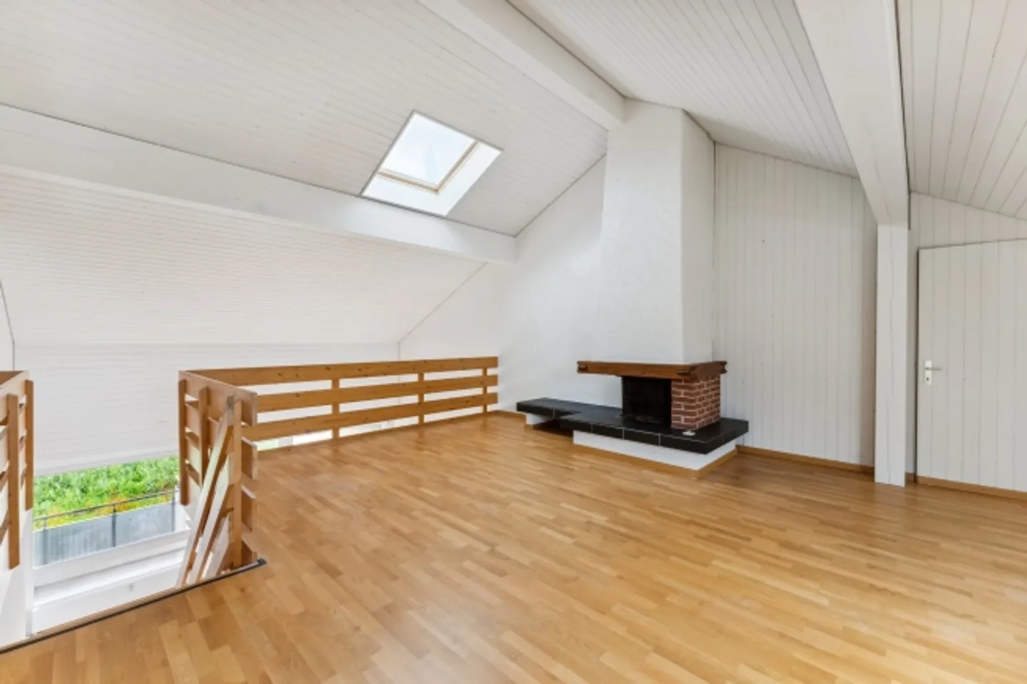 BLACK FRIDAY - Free parking space for one year! - Photo 4 of 11