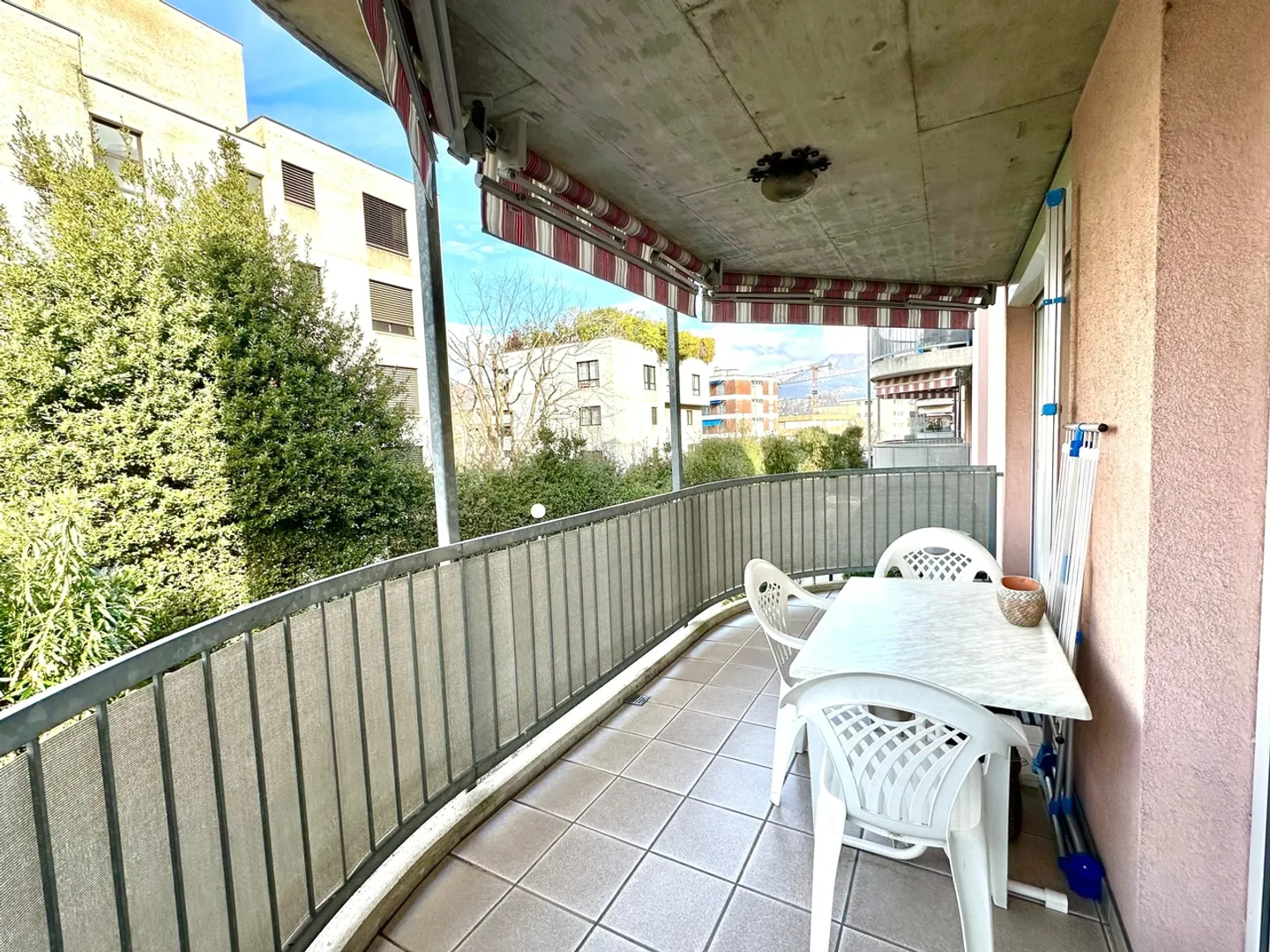 Helles 4,5-Zimmer-Apartment in Pregassona mit Garten - Foto 9 von 11