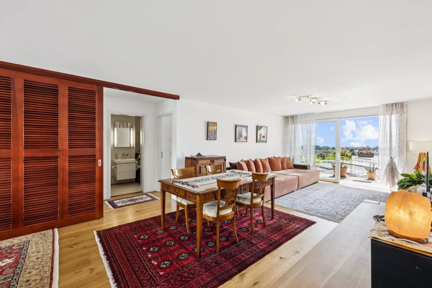 Opportunity not to be missed for this 4.5-room apartment - Photo 2 of 11