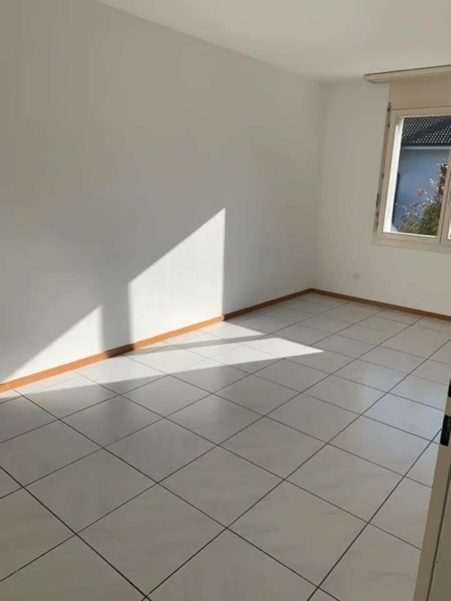 Belle et spacieuse appartement de 3,5 pièces avec nouvelle cuisine - Photo 14 sur 23