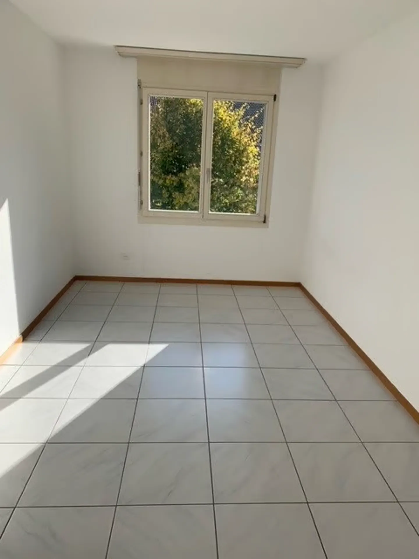 Belle et spacieuse appartement de 3,5 pièces avec nouvelle cuisine - Photo 15 sur 23