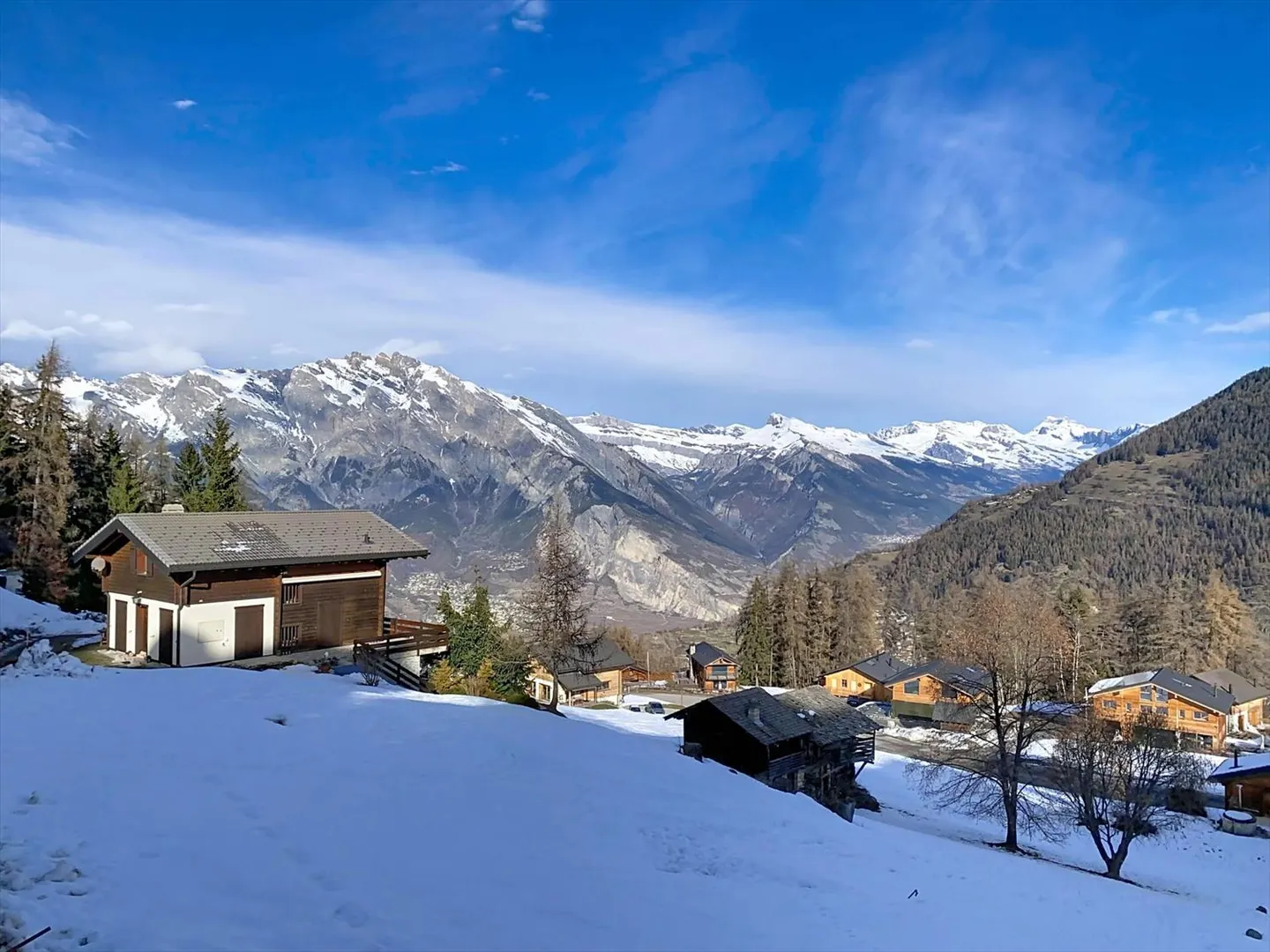 Luxuschalet mit atemberaubendem Blick! - Foto 1 von 13