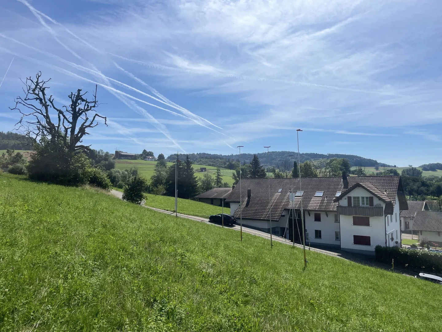 Grosszügige Terrassenwohnung mit Aussicht - Foto 2 von 10