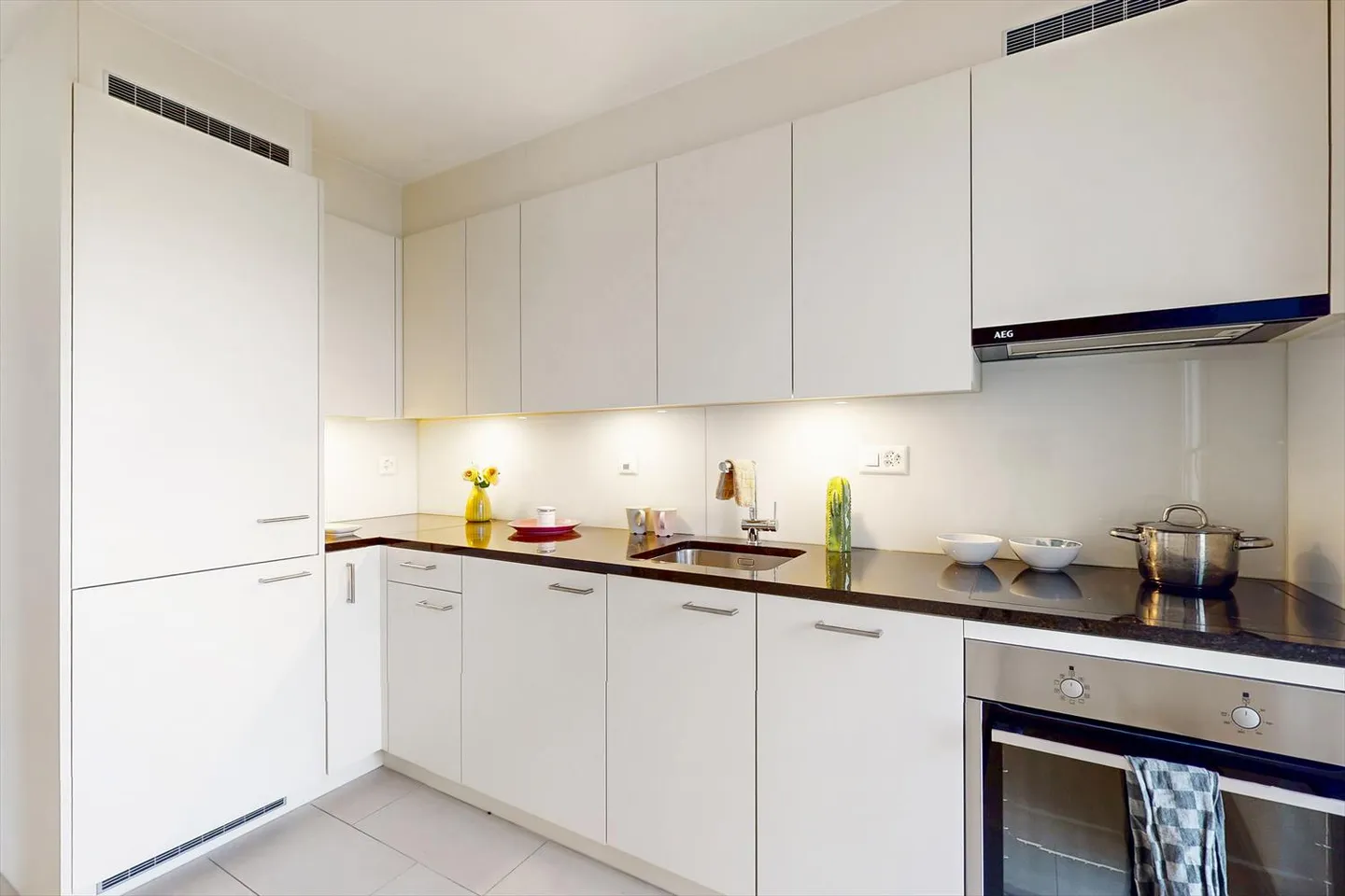 Appartamento moderno nella zona 46 cercato - Affittare senza deposito! - Foto 1 di 7