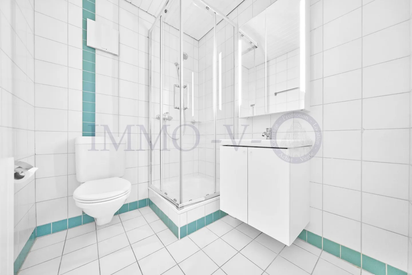 STANDARTWOHNUNG MIT SEE- UND BERGBLICK - Foto 8 von 8