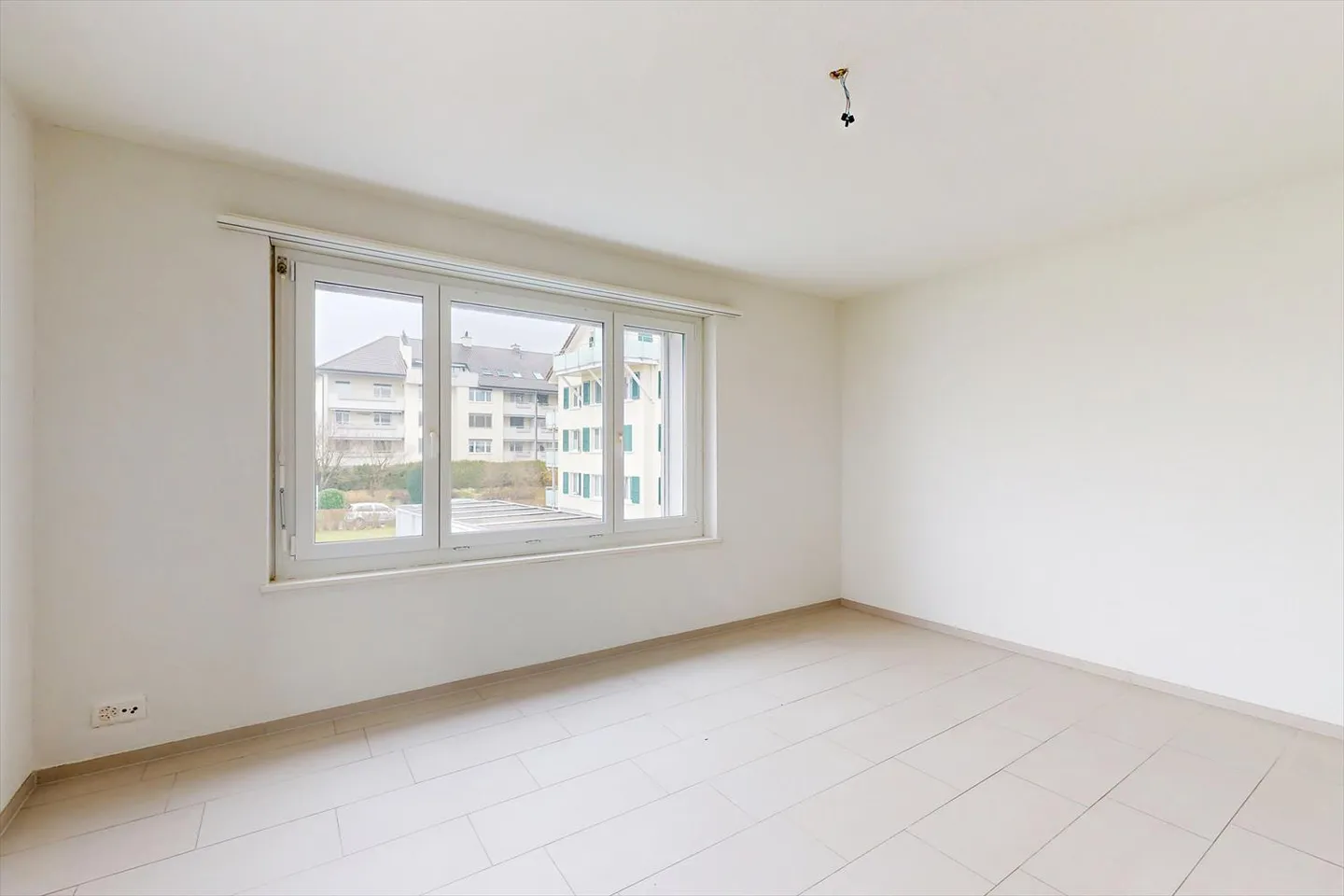 Appartamento moderno nella zona 46 cercato - Affittare senza deposito! - Foto 2 di 7