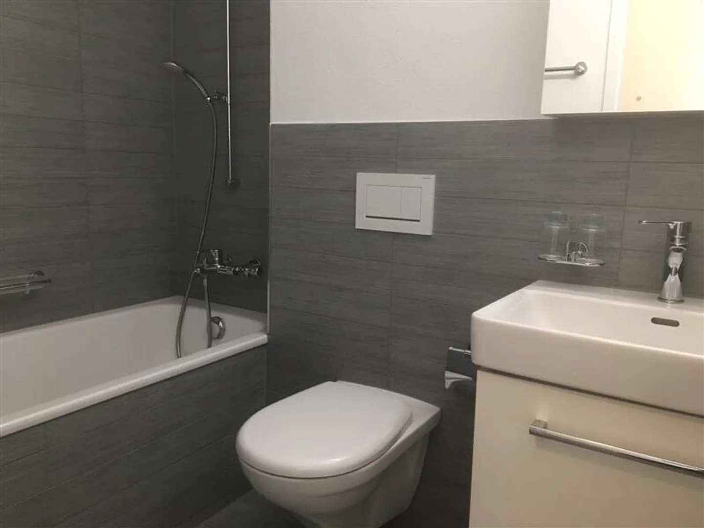 Appartamento 1 Stanza in Posizione Soleggiata e Tranquilla - Foto 2 di 4