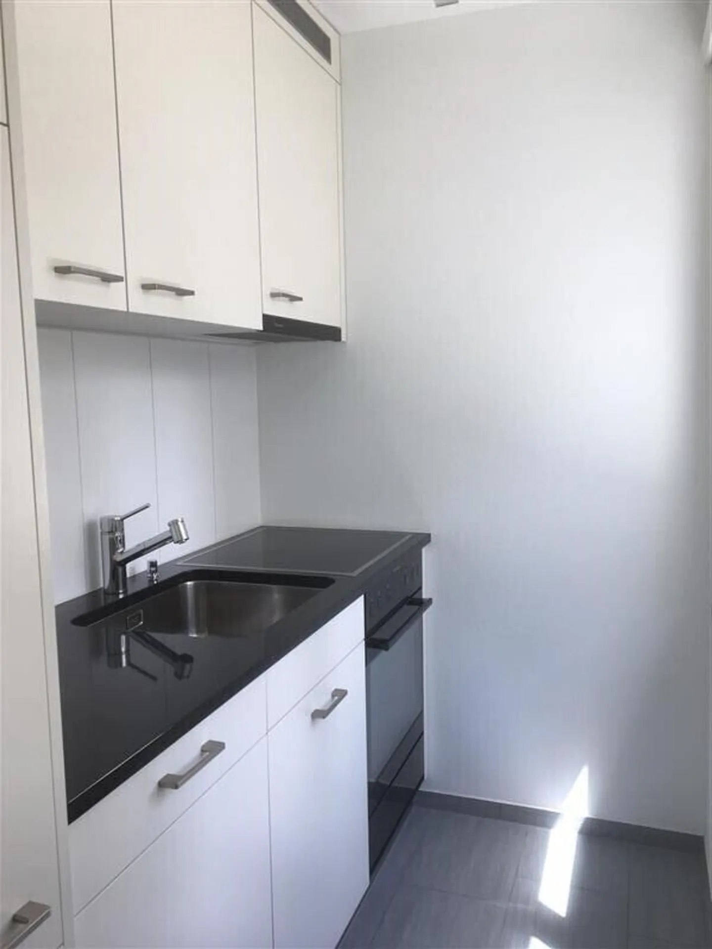 Appartamento 1 Stanza in Posizione Soleggiata e Tranquilla - Foto 3 di 4