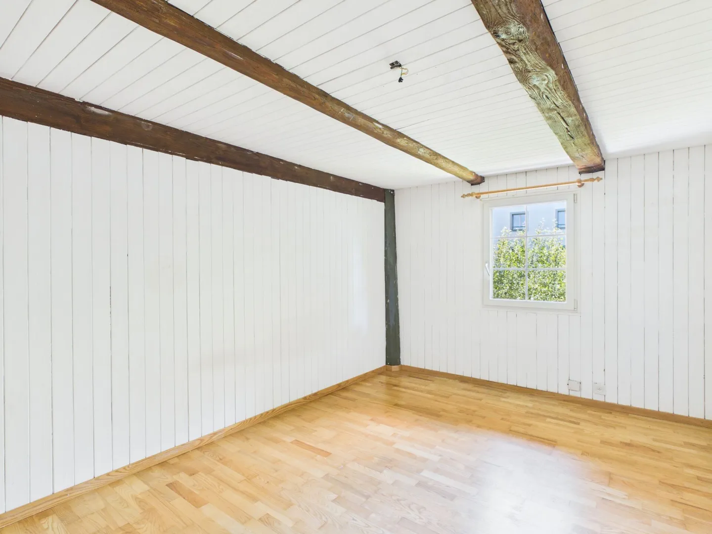 CASA IN LEGNO CON GIARDINO SOLEGGIATO E POTENZIALE DI ESPANSIONE - Foto 5 di 7